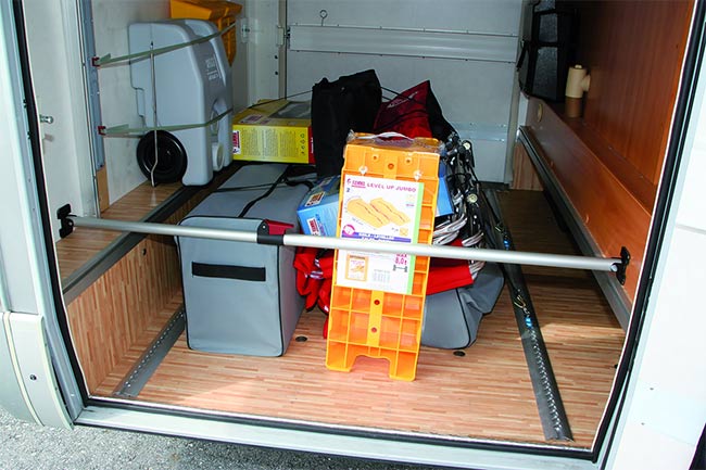Come tenere in ordine il gavone del camper
