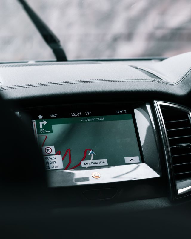 Quale Navigatore Usare in Camper? Guida ai Migliori GPS e App (2026)